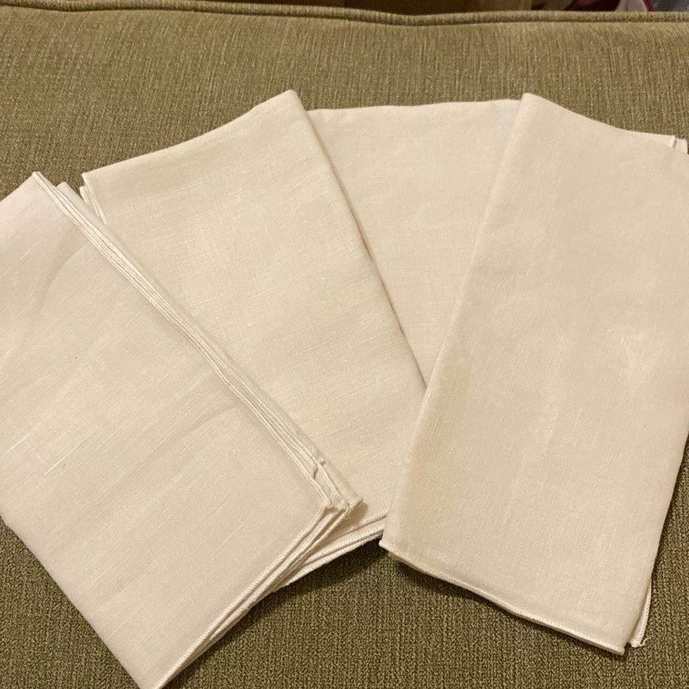 Set of 4 vintage linen napkins